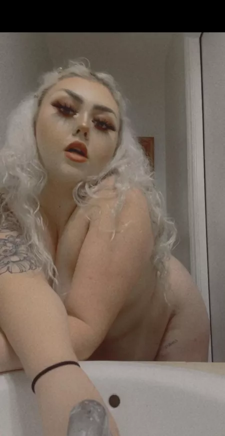 I bet you wanna see more… 😇 by QueenAvitas23