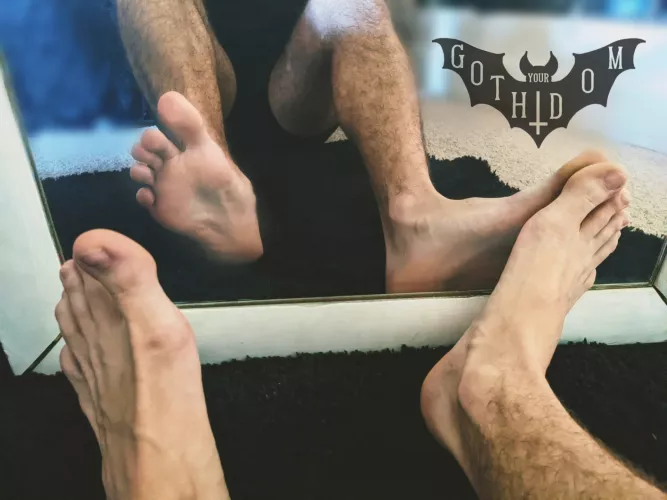 I bet you want to lick my sweaty post gym soles. by YourGothDom