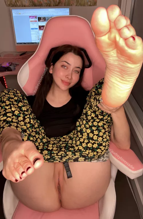 I bought some new pants but I think they look better off... by audreylovessadie