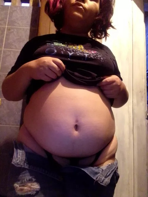 I can be the chubby girl of your dreams 😍. by Venussita68