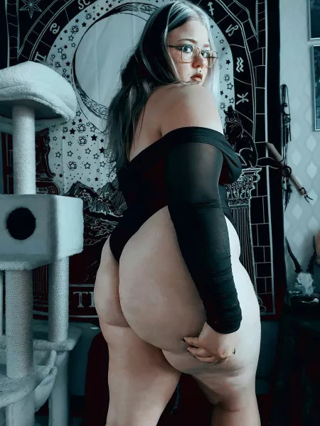 I can be your mommy by officialtrixan_