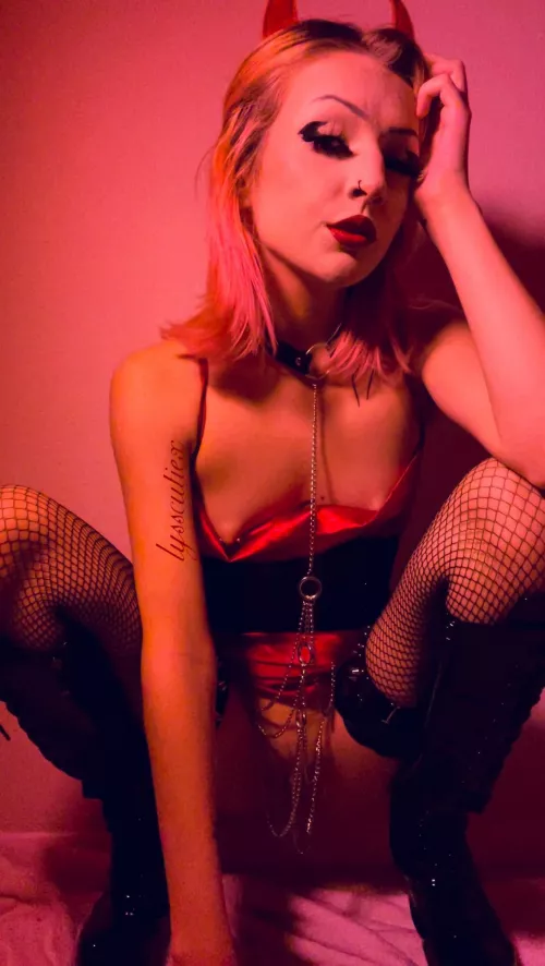 I can never fill my tops up! by lysscutiex