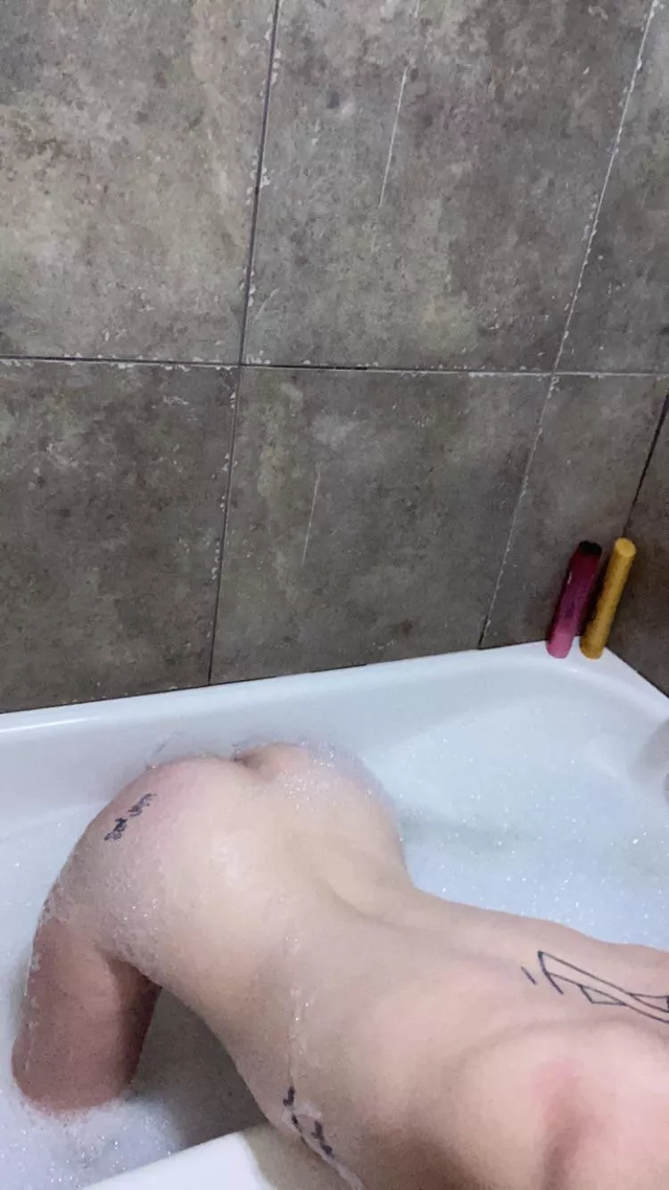 I can post here if I’m seeking, right?🤤 posted by lacyC123