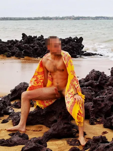 I can remove the pixels for artists, just ask by artistic-nude-dude