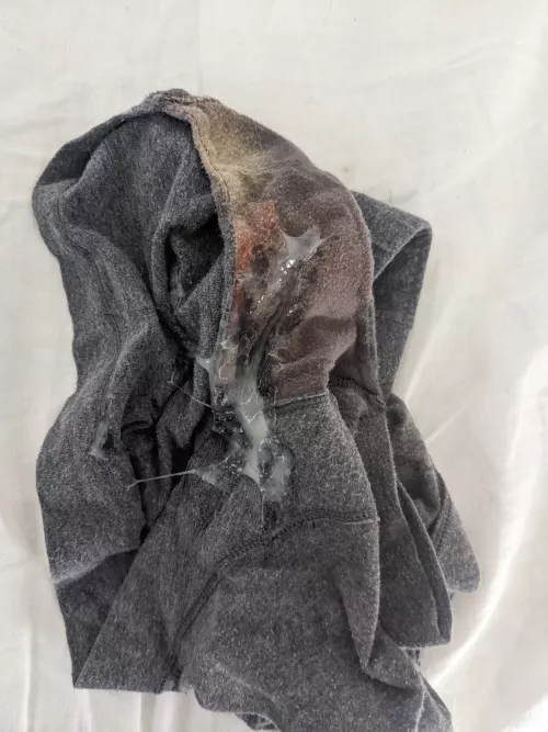 I can tell my girlfriend's cousin sweats a lot from her pussy and asshole. by Kyle_Singer