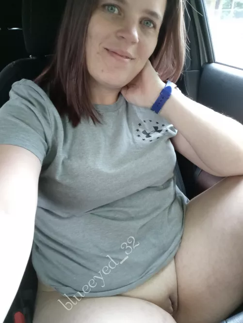 I can think of something else I'd rather ride. by blueeyed_32