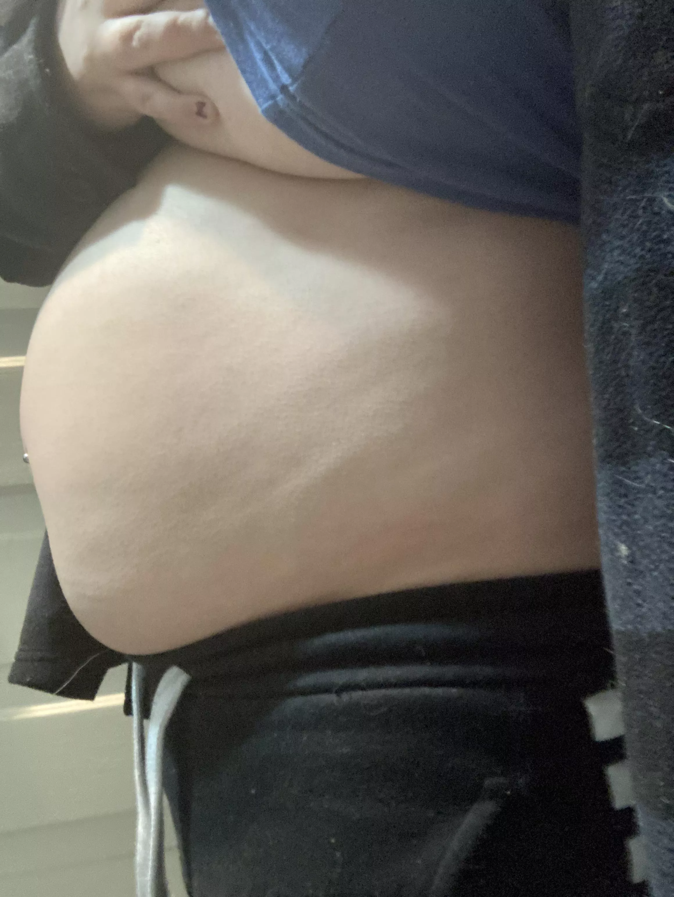 I can’t believe how big my gut is getting 😭 posted by xXbluegreenXx