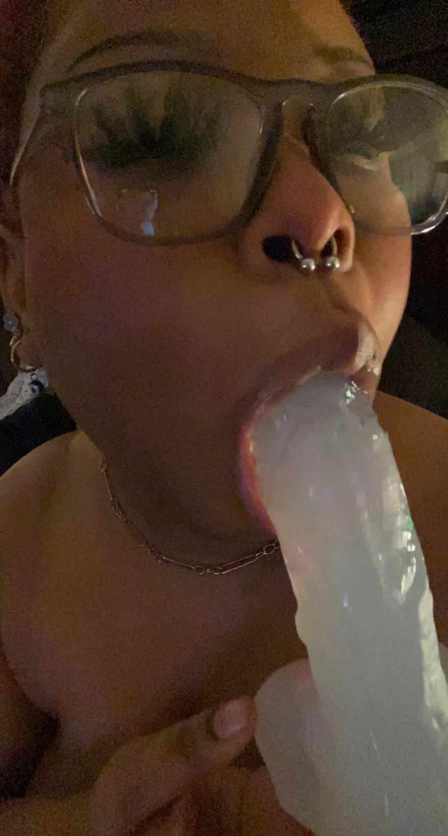 i cant fit it inside me so i play with it in my mouth posted by hiiitzlemon