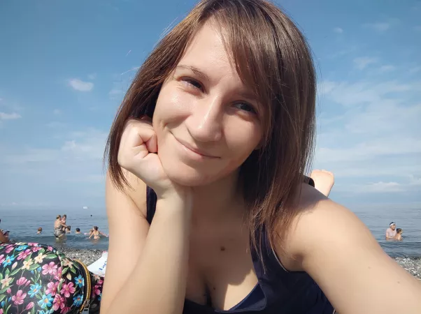 I can’t stand while others are working ... I’ll go and lie down.😂🤭 by ValuableOk1