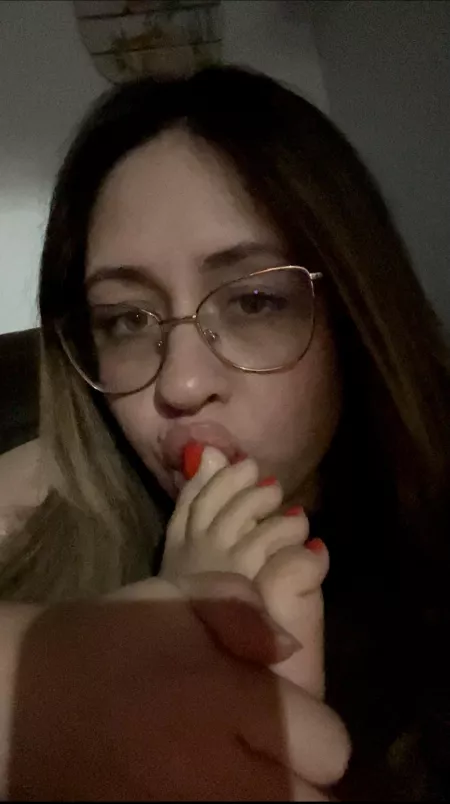 I can’t stop worshiping my own feet. 🤤😩 by CelesteDeLaLuna