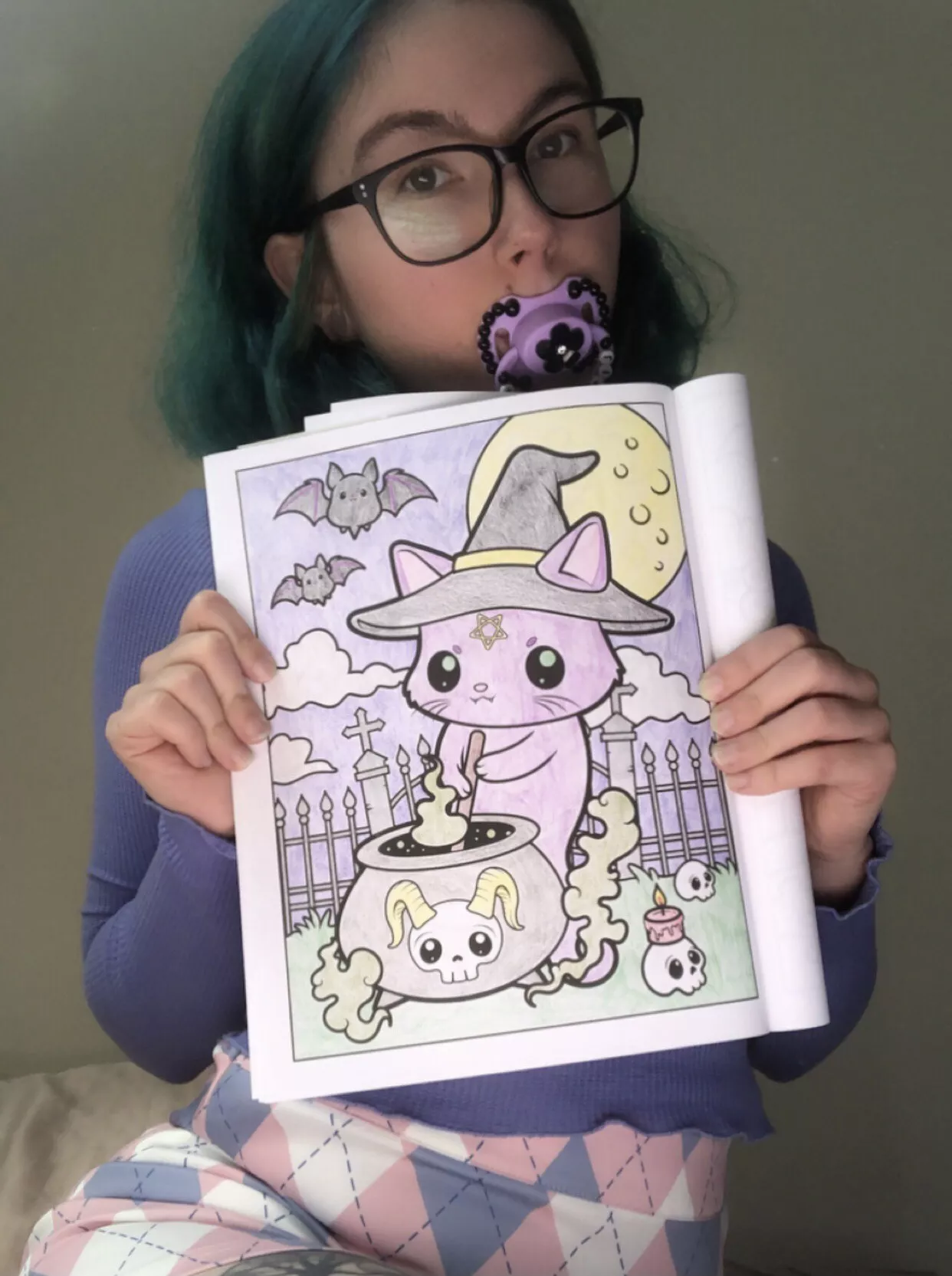I colored a picture for spooky season 🌙✨ posted by sad-mischief