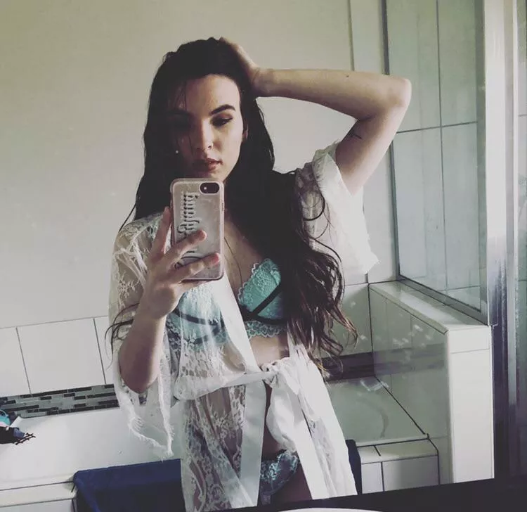 I could be your bad habit 😘 posted by WillowsinAugust