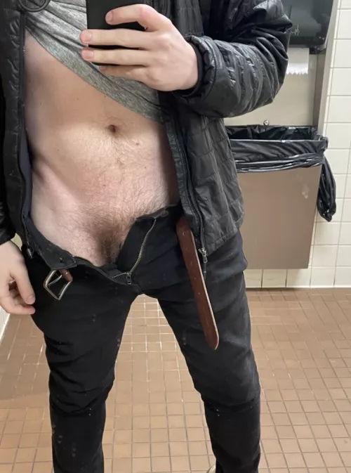 I could really use a distraction from work today... by python17