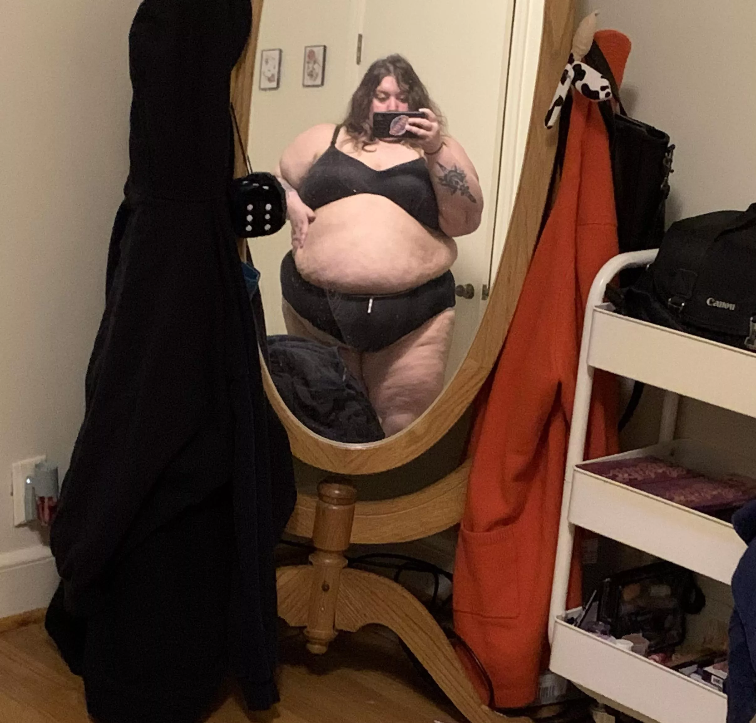 I could really use someone to keep me warm 💕 posted by katrinambg