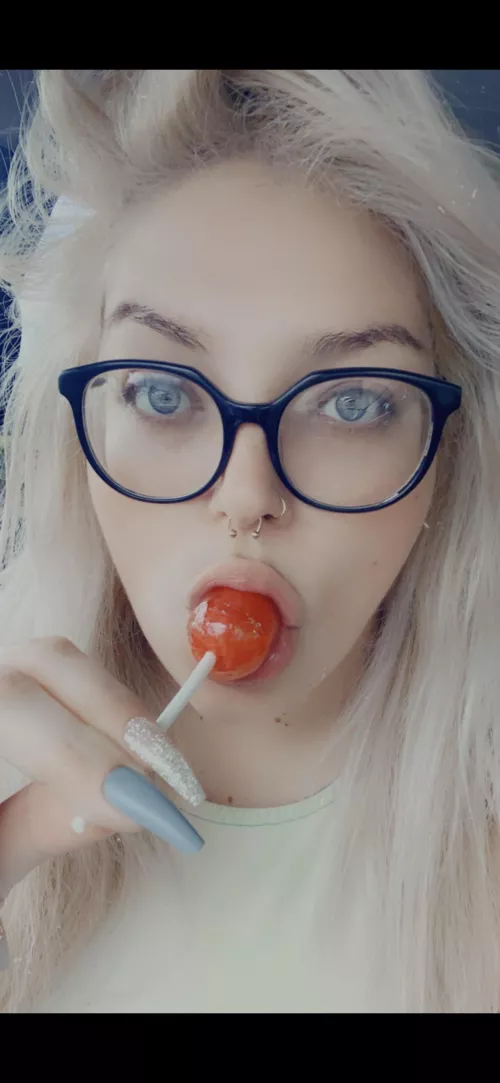 I could think of something I’d much rather be sucking on 😈 by LilyJones311