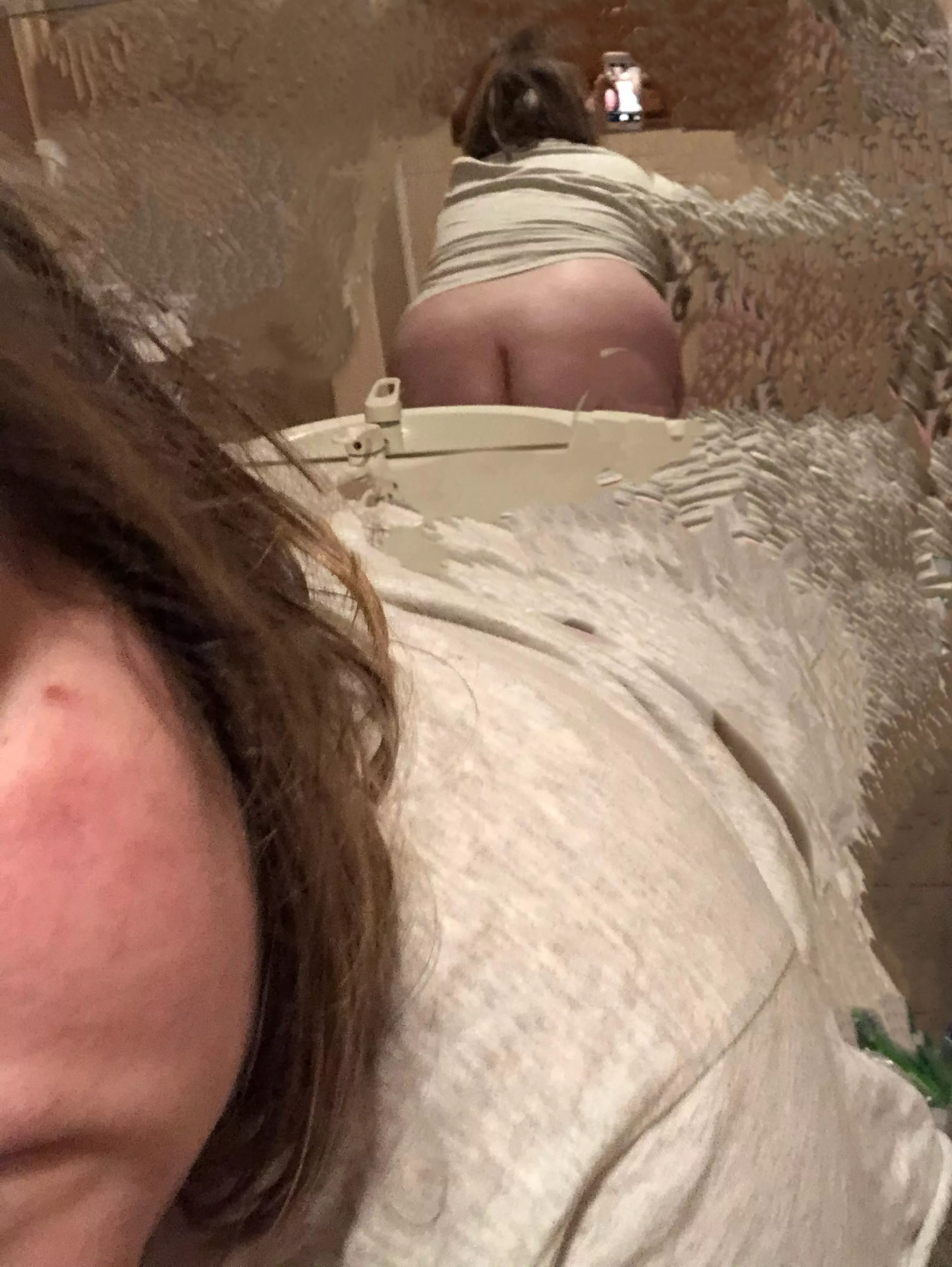 I could use a confidence boost 🥺 posted by BeatrixPerpetue