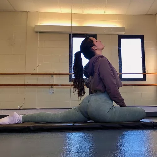 I could use a stretching partner… by sdoublemxo