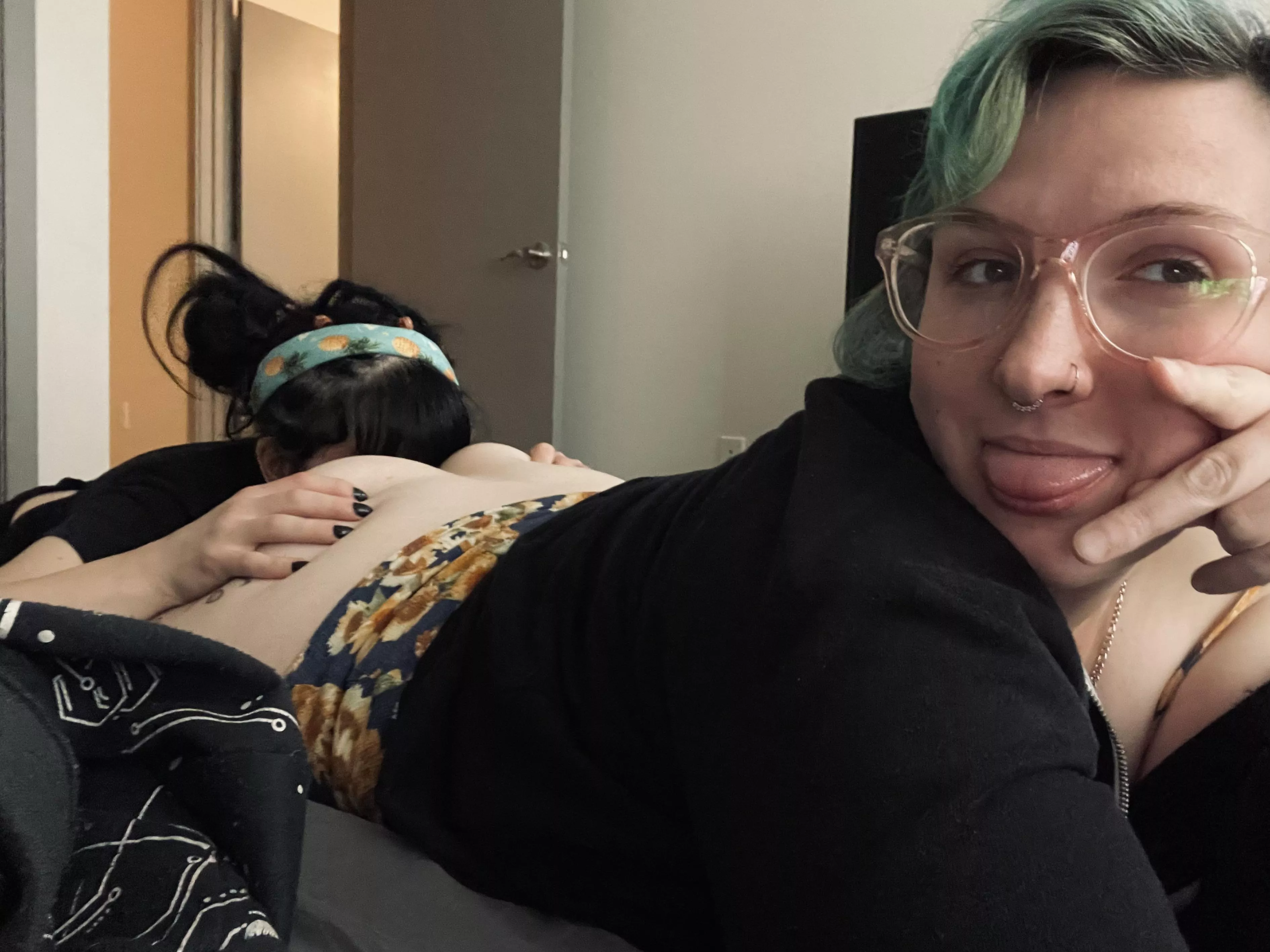 I couldn’t help but snap a cute photo of her face shoved in me. 💕 posted by hecknopex