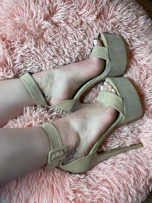 I couldn’t help myself, I had to go through my shoe closet today 👠😇 by ariellegoddesss