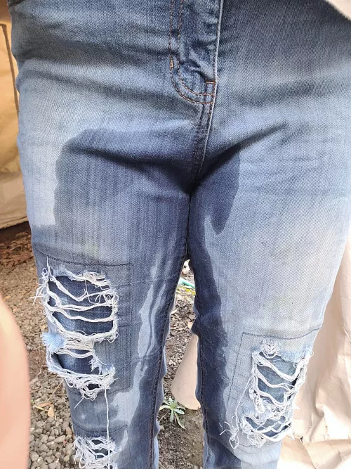 I couldn't hold it while I was locked out of the house (f) by sexiikitty46290