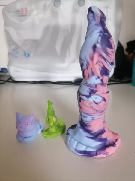 I decided on buying from Neotori for my first toy and I'm so in love with my small Theotolax! Can't wait to get some peace and quiet :D by Sleepingcat0