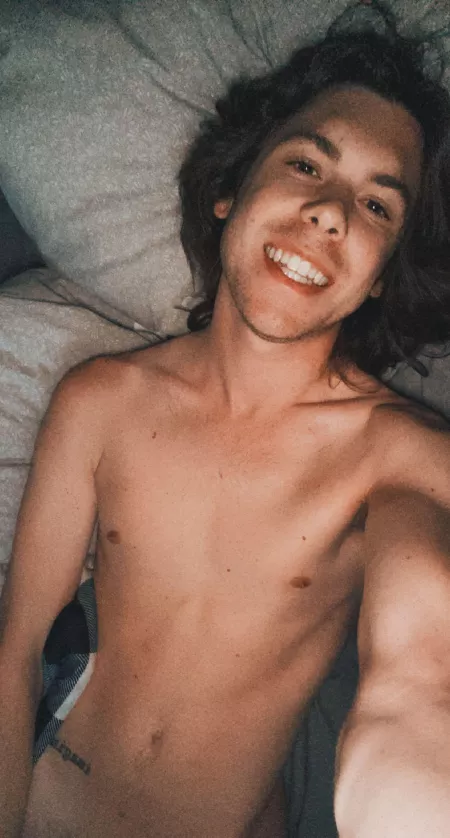 I demand morning cuddles! 🥺 by imaginist96