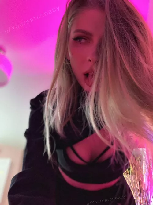 I deserve a lil spanking😈 by Yoursatanbaby