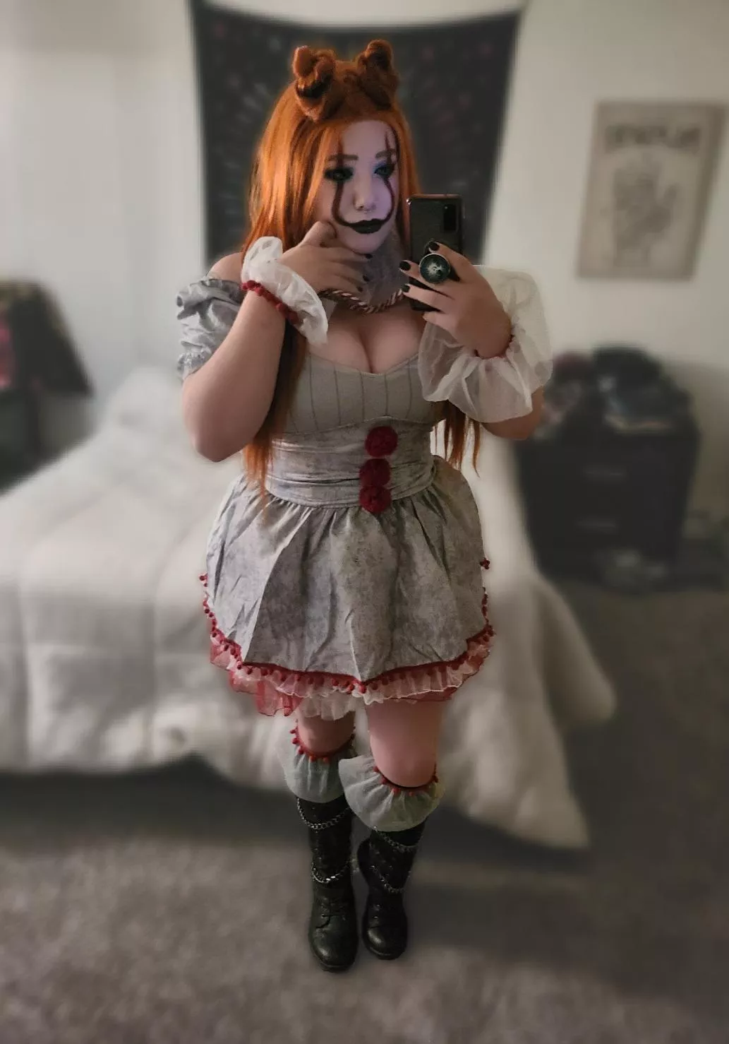 I did a new Pennywise look last night 😊 posted by MissSSanguineous