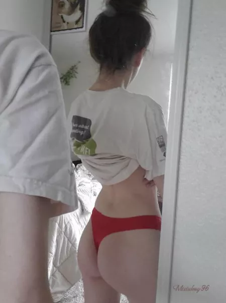 I didn’t want to make this to easy so let’s see who can guess right 💕 Is this pic pre or post fuck 😉.. I’ll leave a vague hint in the comments but nothing that will make it to easy 😌 by misiukay96