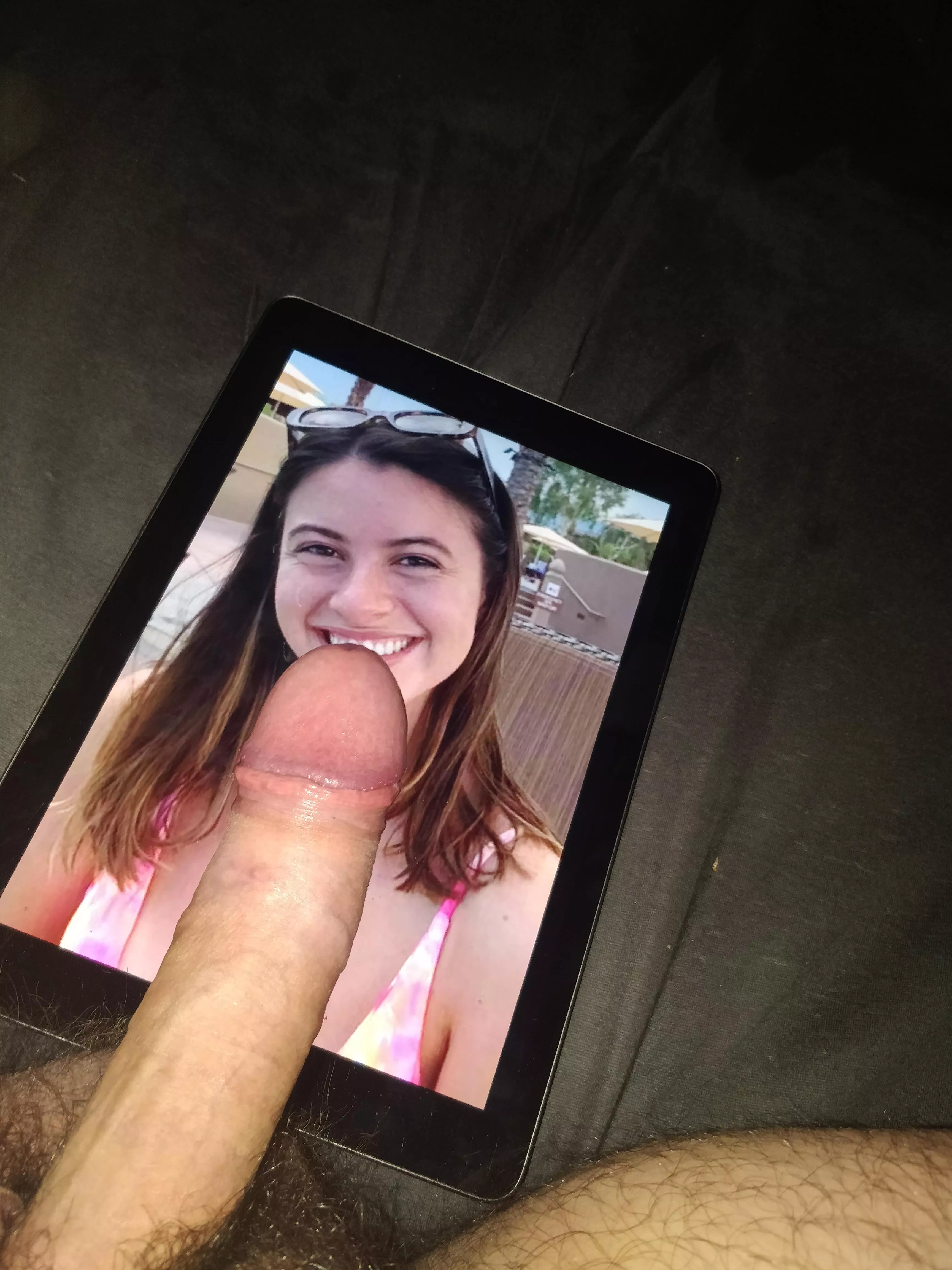 I do cocktributes on kik: lukasxcock (Feet, Face, Boobs, Ass, Armpits, i like all fetishes) only 18+ posted by lukasxc