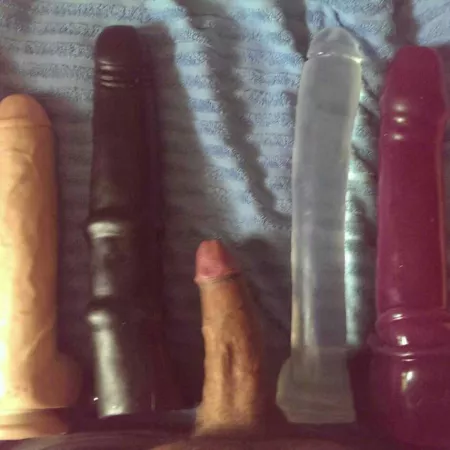 I don't have any of real cocks to compare with, but does this count? Hehe by deeeeznuttts