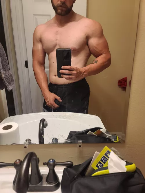 I don't know why this mirror is even dirty? by Sunshine23dylan