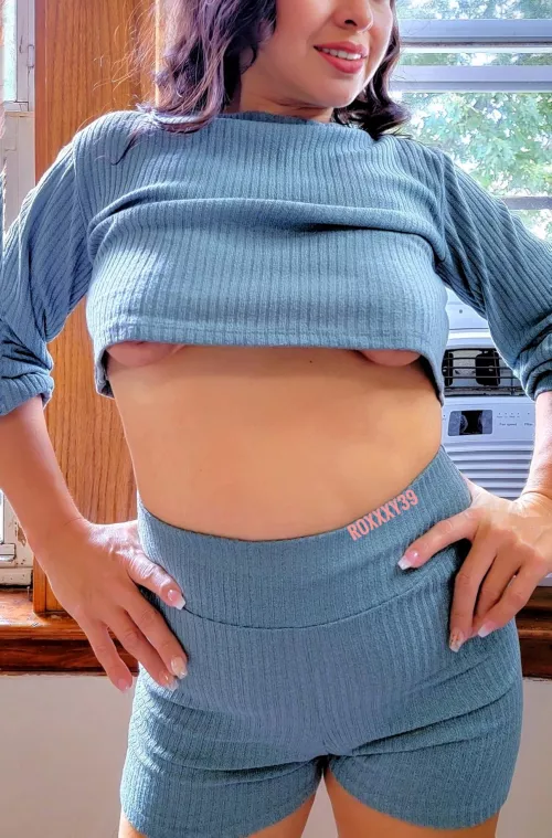 I don't need a bra to go shopping at Target (f40) by roxxxy39