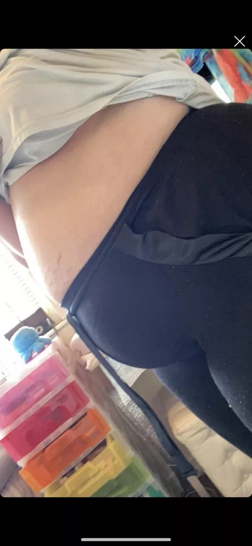 I don’t no if I’m fat or thin what do you think ? by olive7172838