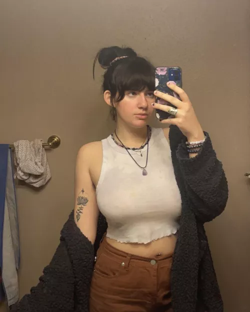 i dont remember the last time I wore a bra by stellarosexx