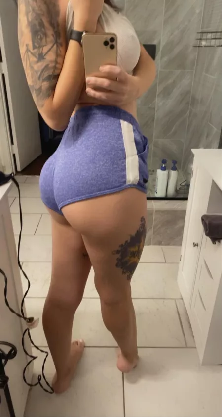 I don’t think I’m going to tattoo my booty 🙃 by ShyTatts