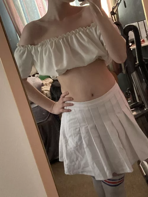 I don’t usually wear white, but I’m in love with this top <3 by Moony1277