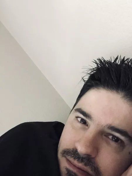 I dont wanna get outa bed :( by UnholyShadows