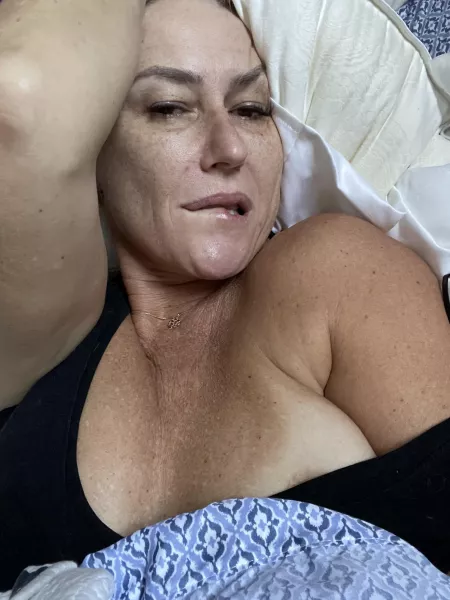 I don’t want to get out of bed by TheGoldenGilf