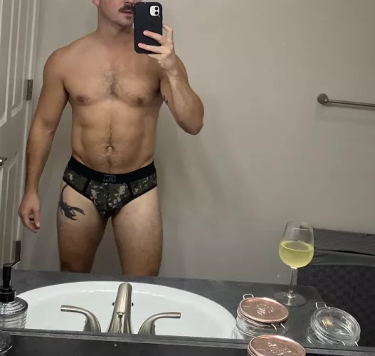 i drink my seltzer out of a wine glass. by tiegojames1199