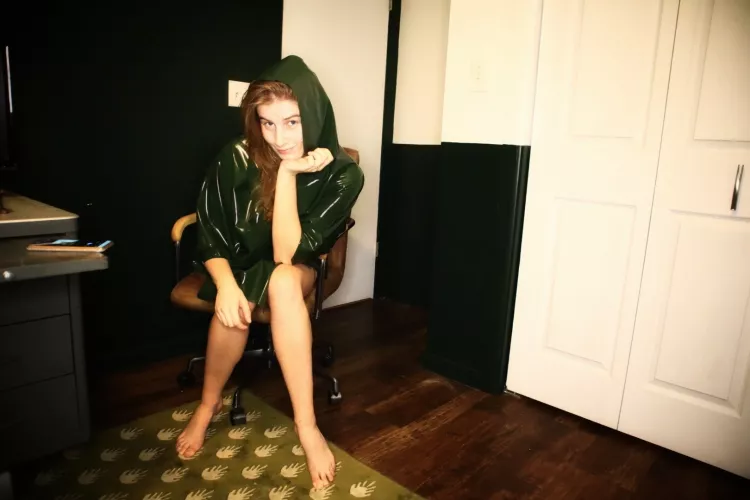 I feel like a fairy elf 🧝‍♀️ by welcome_to_jezebels