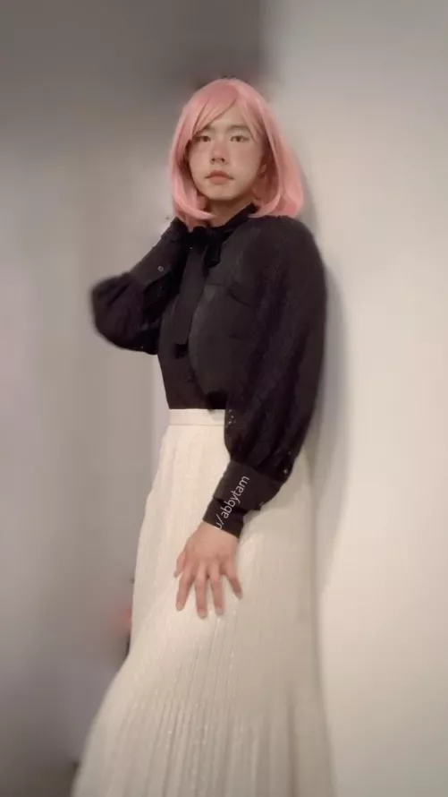 I feel like long dresses don't get enough 💕 prove me wrong by abbytam