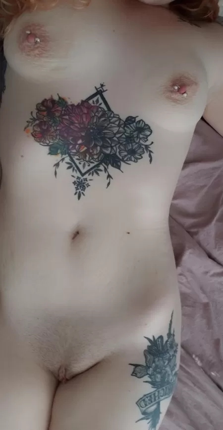 I feel like sharing some nudes today by Flaccidravioli