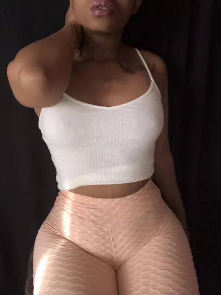 I feel peachy and sweet by Vanilla_dip