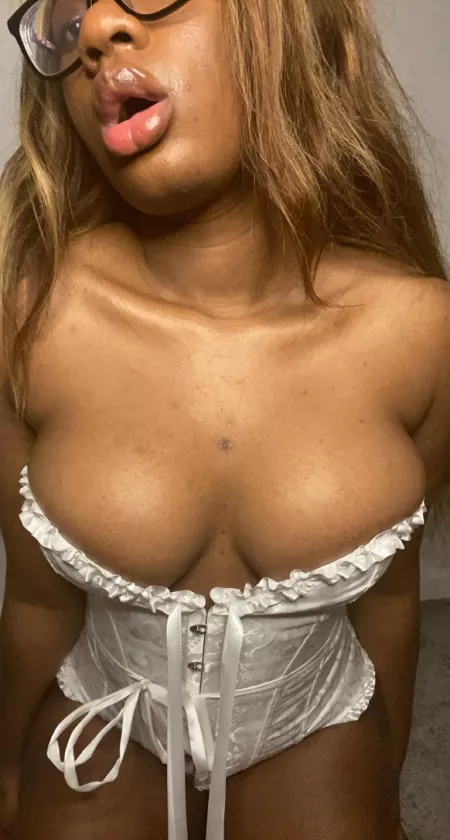 I feel sexiest in a corset by PikaWhore8