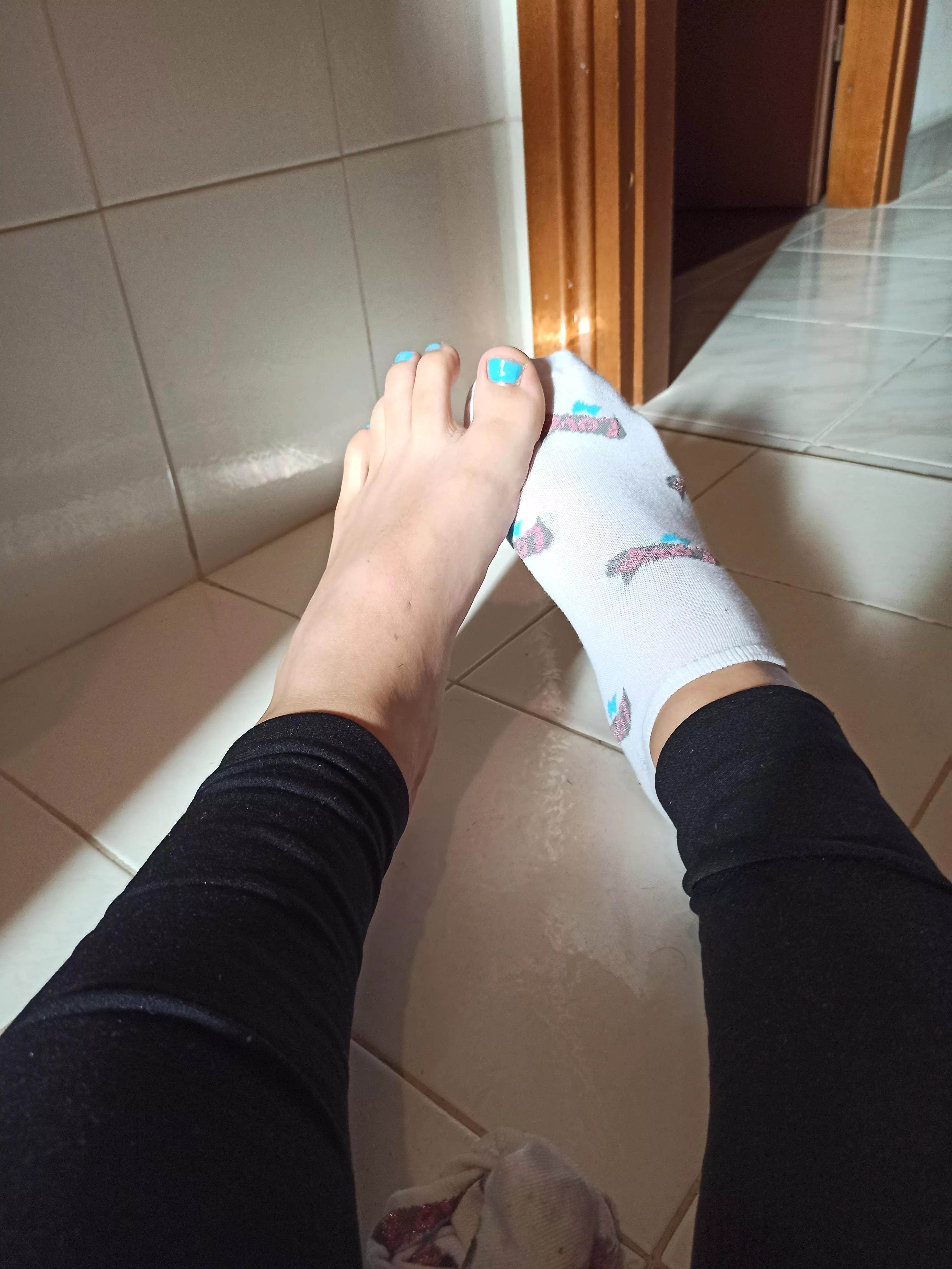 I feel so slutty rn 🥺 dms are open~ posted by AlternativeCold3020