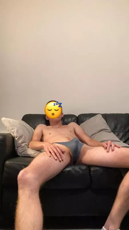 I fell a sleep you walk in. Wwyd? by sarensmike