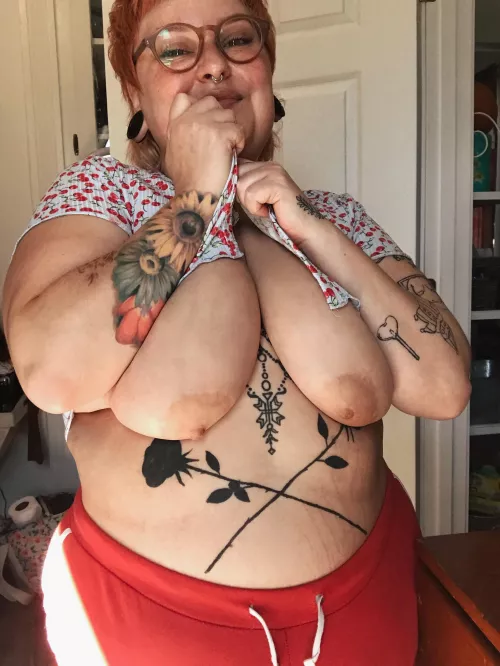 I felt cute today ^.^ by FattyOfBabylon