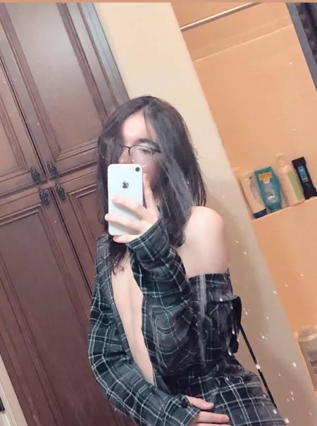 🖤i felt kinda pretty here🖤 by geeky_femboy