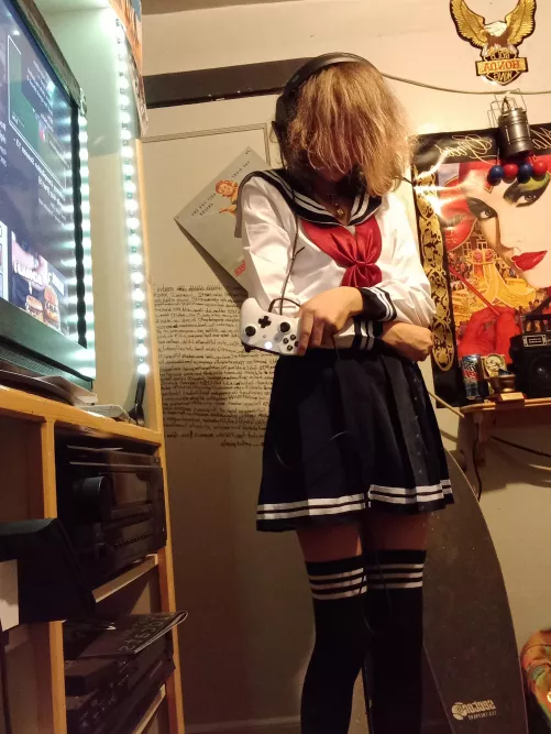 I finally got some clothes by owoLoneWolf